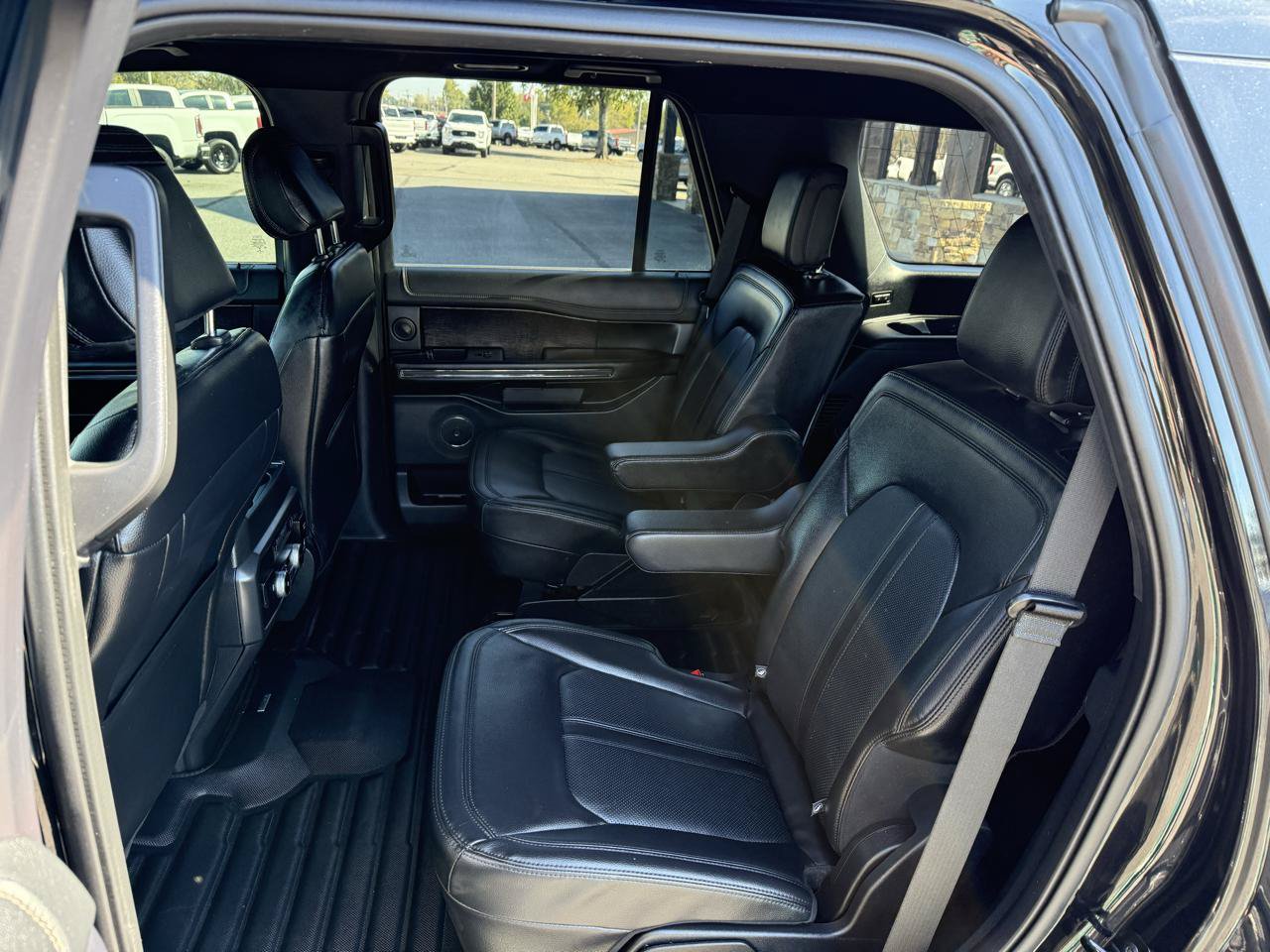 Used 2021 Ford Expedition Limited AWD/4WD image 15
