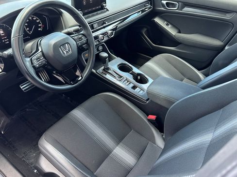 Used 2024 Honda Civic Sport image 4