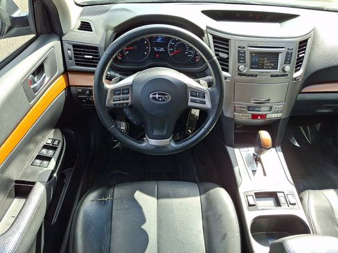 Used 2014 Subaru Outback 2.5i Limited w/ Moonroof Package AWD/4WD image 12