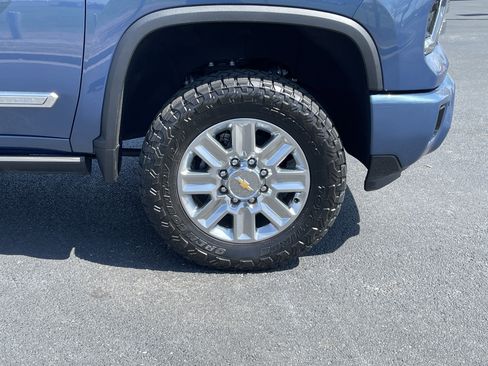 Used 2024 Chevrolet Silverado 2500 High Country w/ High Country Premium Package image 33