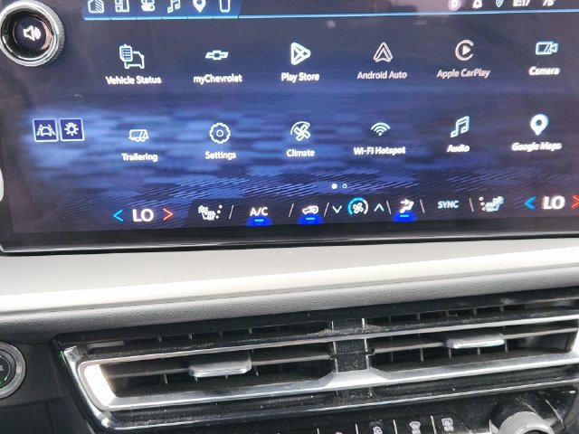 Used 2026 Chevrolet Traverse LT w/ Driver Confidence Package FWD image 18
