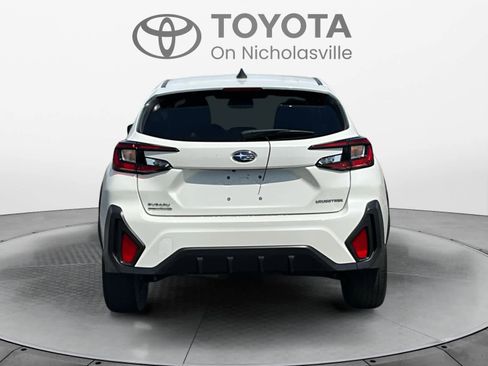 Used 2024 Subaru Crosstrek 2.0i image 5