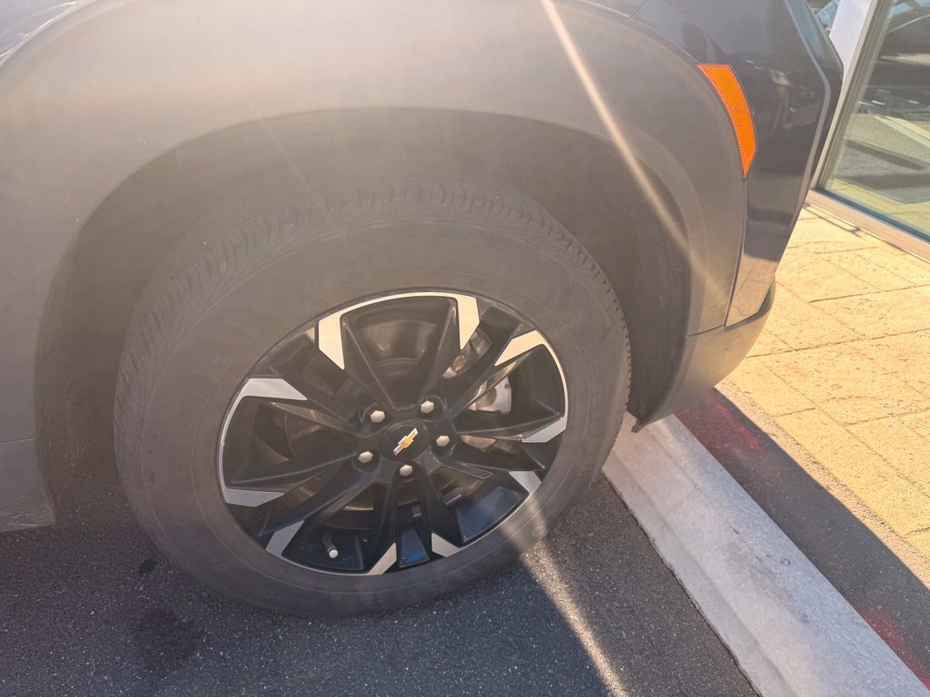 Used 2023 Chevrolet TrailBlazer LT AWD/4WD image 19