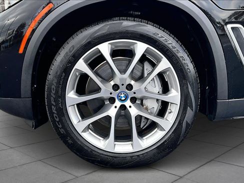 Used 2022 BMW X5 xDrive45e w/ Luxury Seating Package image 10