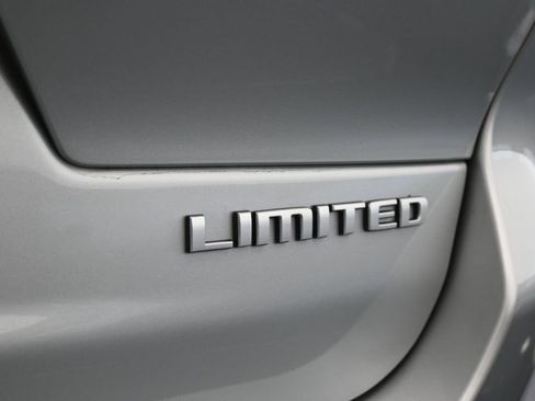 Used 2025 Jeep Grand Cherokee L Limited RWD image 37