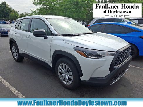 Used 2023 Toyota Corolla Cross L AWD/4WD image 1