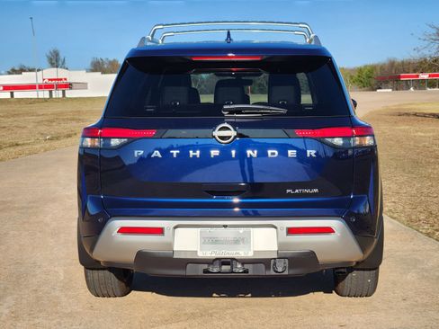 Used 2025 Nissan Pathfinder Platinum w/ Cargo Package image 8