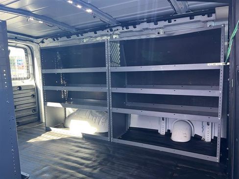 Used 2017 GMC Savana 2500 image 19