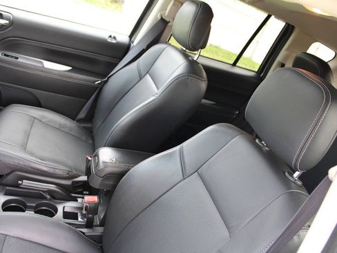 Used 2016 Jeep Compass High Altitude AWD/4WD image 18