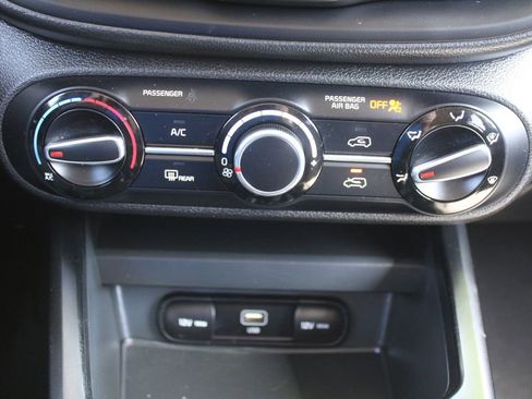 Certified 2023 Kia Soul LX FWD image 34