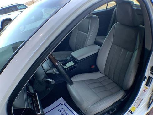 Used 2016 Lexus ES 350 w/ Luxury Package w/Wood Trim image 11