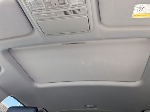 Used 2022 Honda CR-V EX-L image 12