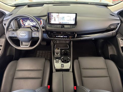 Used 2025 Nissan Rogue SL w/ Tech Package FWD image 23