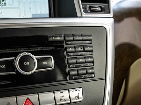 Used 2015 Mercedes-Benz GL 320 BlueTEC 4MATIC image 31