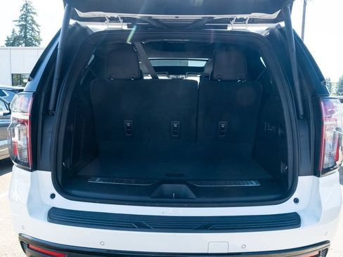 Used 2023 Chevrolet Tahoe Z71 w/ Luxury Package AWD/4WD image 7