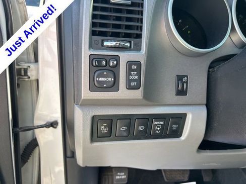 Used 2013 Toyota Sequoia Platinum AWD/4WD image 17