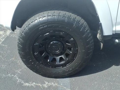 Used 2022 Toyota 4Runner TRD Off-Road AWD/4WD image 15