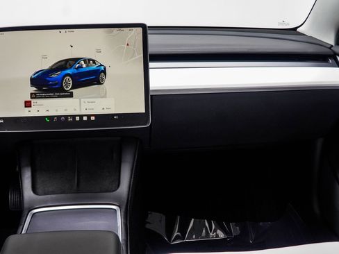Used 2023 Tesla Model 3 Standard Range RWD image 17