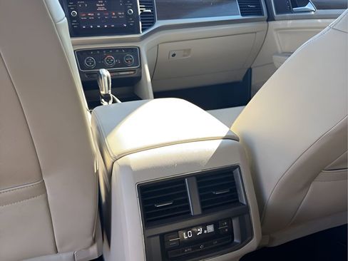 Used 2018 Volkswagen Atlas SE image 10