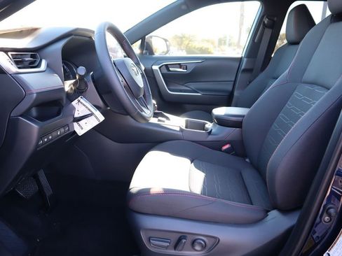 New 2025 Toyota RAV4 SE image 18