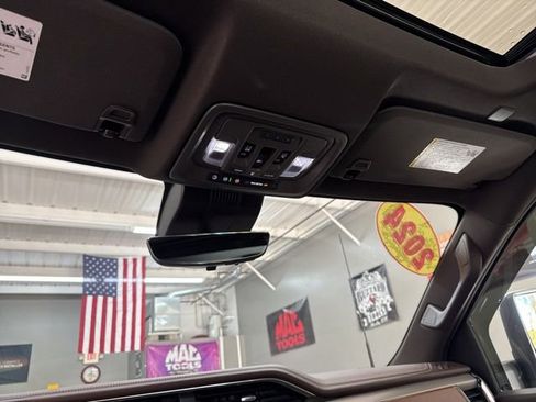 Used 2024 GMC Sierra 2500 Denali w/ Denali Reserve Package image 11
