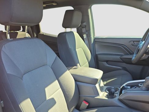 Used 2024 Chevrolet Colorado Trail Boss w/ Technology Package AWD/4WD image 19