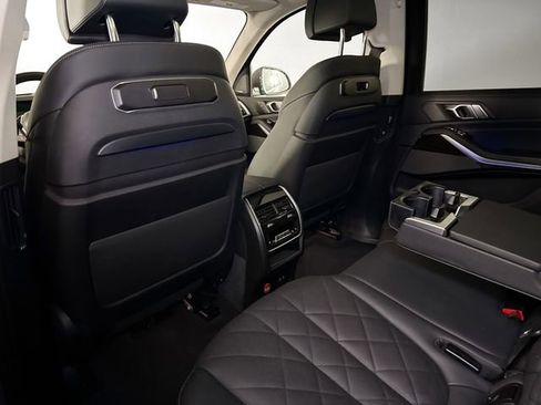 Used 2024 BMW X7 xDrive40i w/ Premium Package AWD/4WD image 33