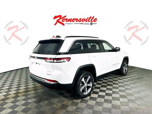 New 2025 Jeep Grand Cherokee Limited image 7