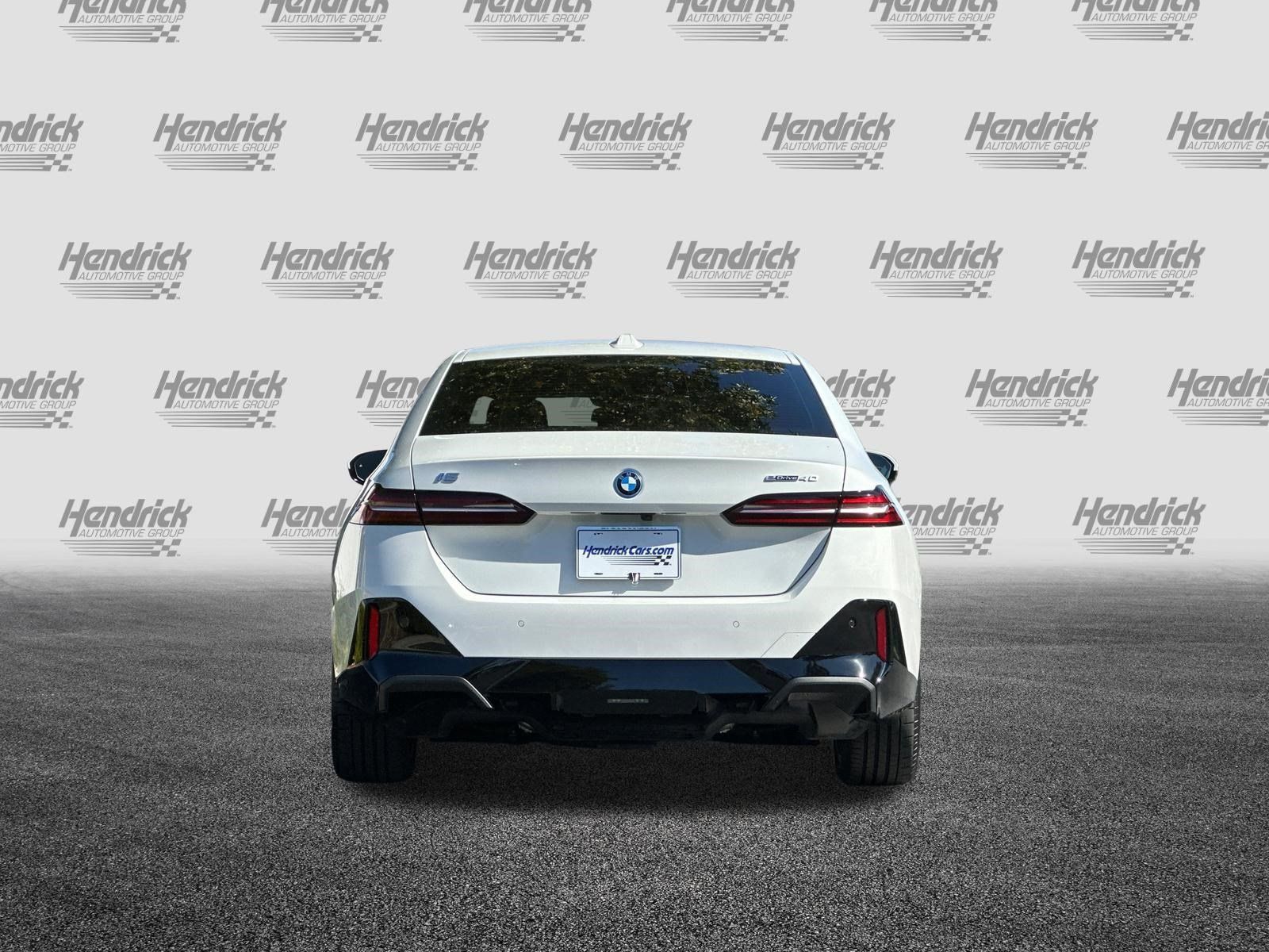 Used 2024 BMW i5 eDrive40i w/ M Sport Package RWD image 6