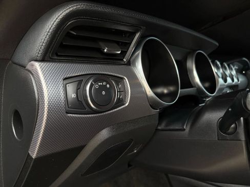 Used 2018 Ford Mustang GT image 35