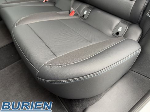 New 2026 Chevrolet Equinox EV LT image 31