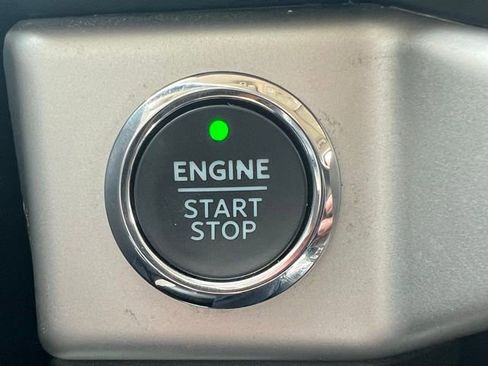 Used 2024 Ford Expedition XLT AWD/4WD image 16
