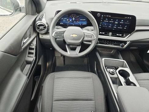 New 2027 Chevrolet Equinox LT FWD image 7