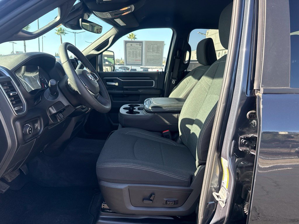 Certified 2026 RAM 2500 Big Horn AWD/4WD image 15