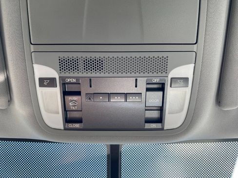 Used 2015 Acura TLX FWD image 21