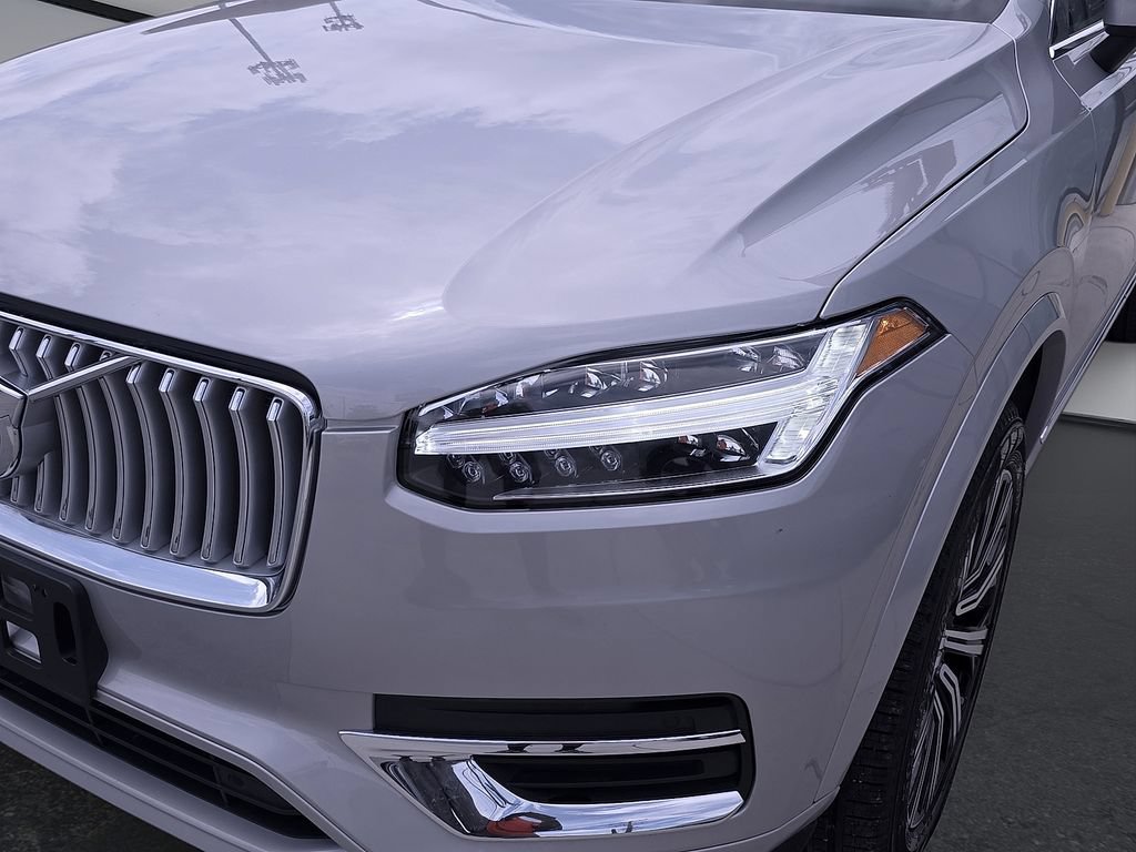 Used 2025 Volvo XC90 B5 Core AWD/4WD image 44