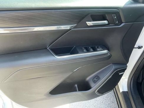 Used 2024 GMC Acadia Elevation FWD image 16