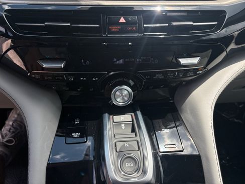 New 2026 Acura MDX SH-AWD w/ Advance Package image 18