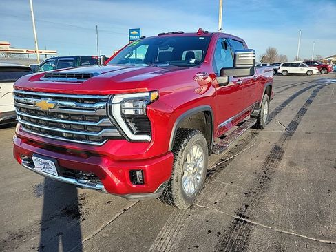 Used 2025 Chevrolet Silverado 3500 High Country w/ High Country Premium Package AWD/4WD image 1