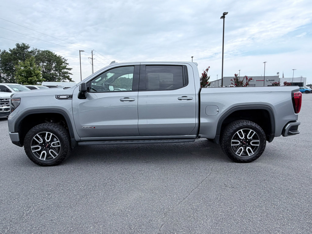 Used 2024 GMC Sierra 1500 AT4 w/ AT4 Premium Package AWD/4WD image 4