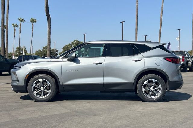 Used 2025 Chevrolet Blazer LT AWD/4WD image 7