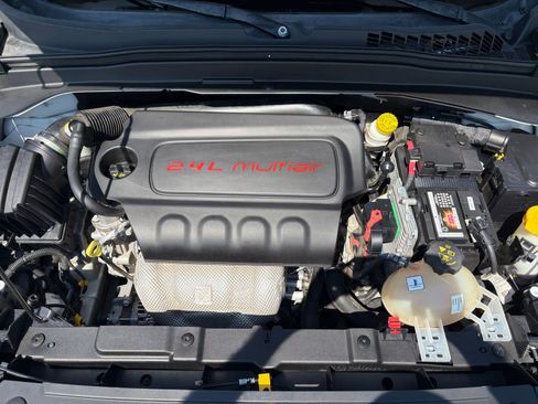 Used 2017 Jeep Renegade Sport w/ Power & Air Group AWD/4WD image 22