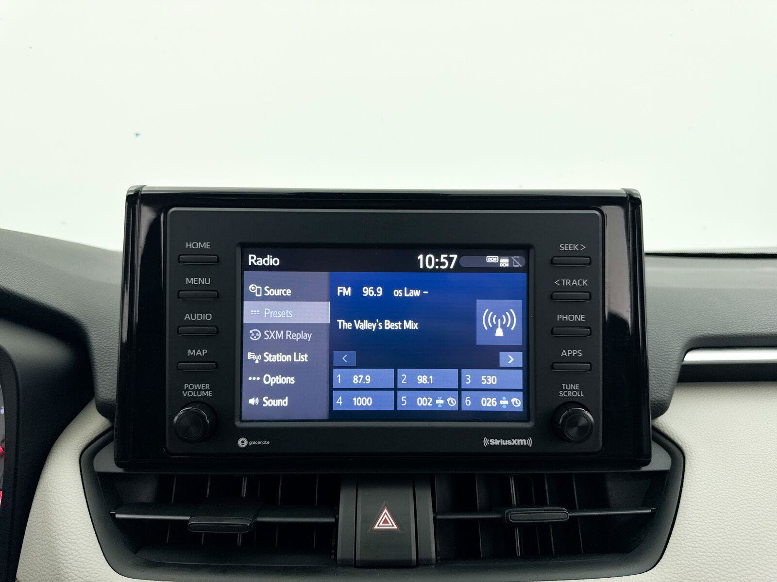 Used 2020 Toyota RAV4 XLE w/ Convenience Package FWD image 25