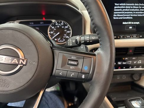 Used 2022 Nissan Rogue SL w/ SL Premium Package image 26