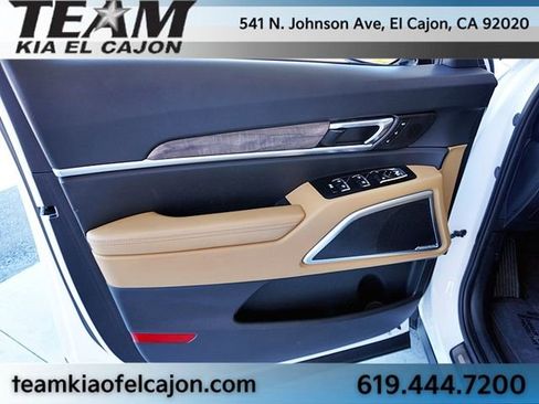 Certified 2022 Kia Telluride SX w/ Towing Package FWD image 28