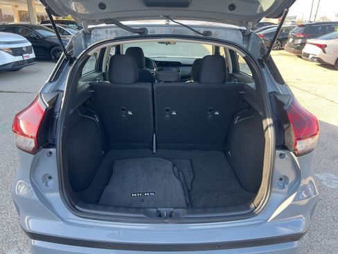 Used 2023 Nissan Kicks SV image 11