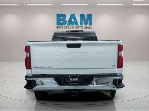 Certified 2021 Chevrolet Silverado 2500 LT w/ Convenience Package AWD/4WD image 5