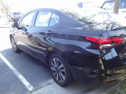 Used 2025 Nissan Versa SV FWD image 6