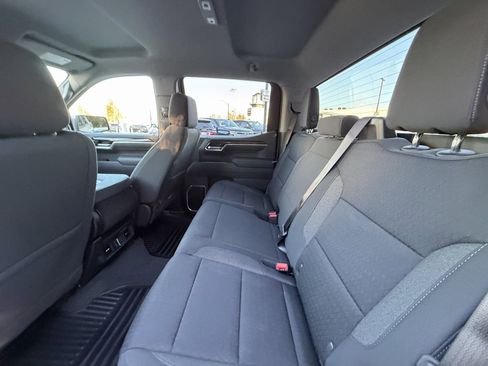 New 2026 GMC Sierra 1500 SLE image 5