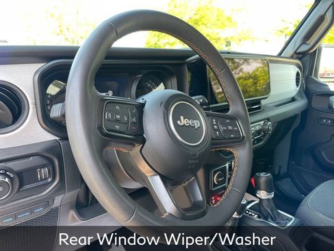 Used 2024 Jeep Wrangler Unlimited AWD/4WD image 15